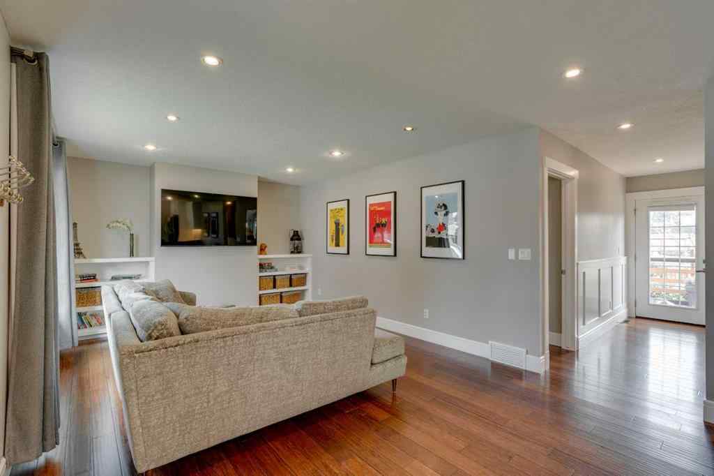 MLS® A2264619 - 2444 45 Street SE in Forest Lawn Calgary, Residential