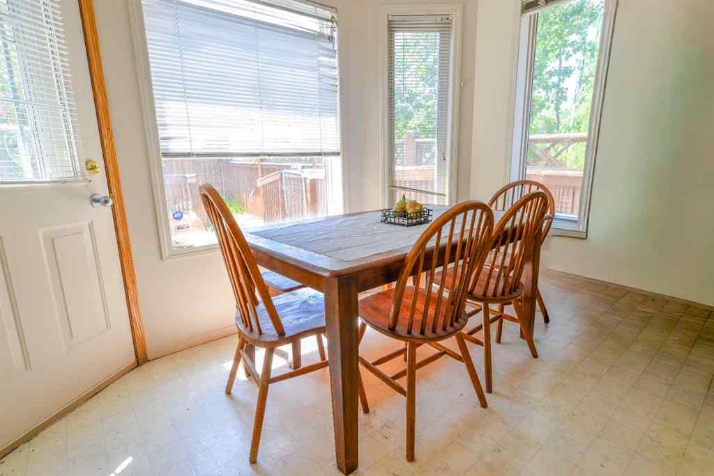 MLS® A2264621 - 152 Valley Meadow Close NW in Valley Ridge Calgary, Residential