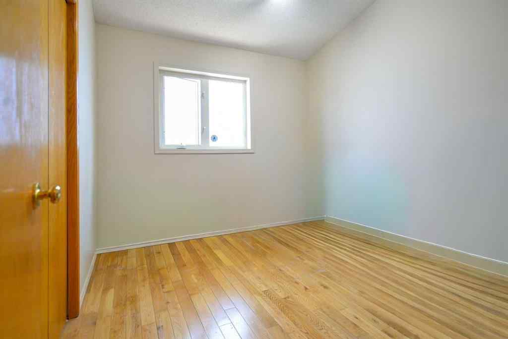 MLS® A2264621 - 152 Valley Meadow Close NW in Valley Ridge Calgary, Residential