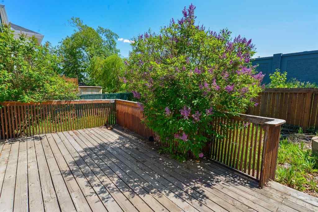 MLS® A2264621 - 152 Valley Meadow Close NW in Valley Ridge Calgary, Residential