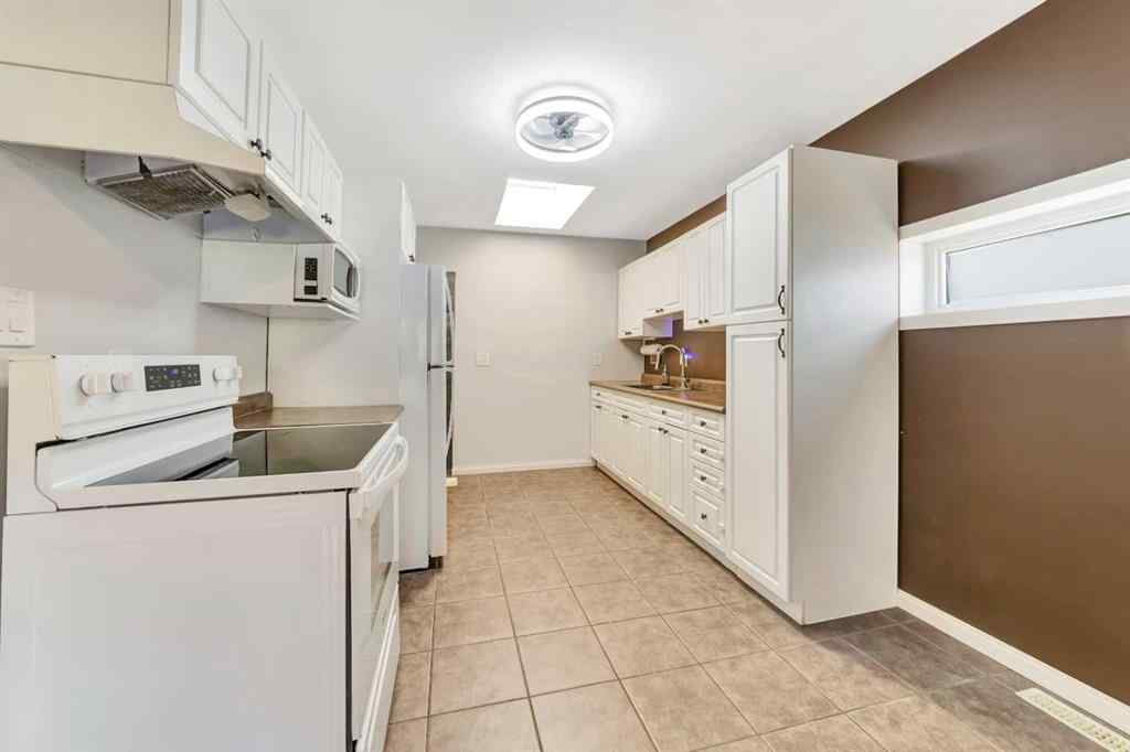 MLS® A2264634 - 4615 50 Street  in East Lloydminster Lloydminster, Residential