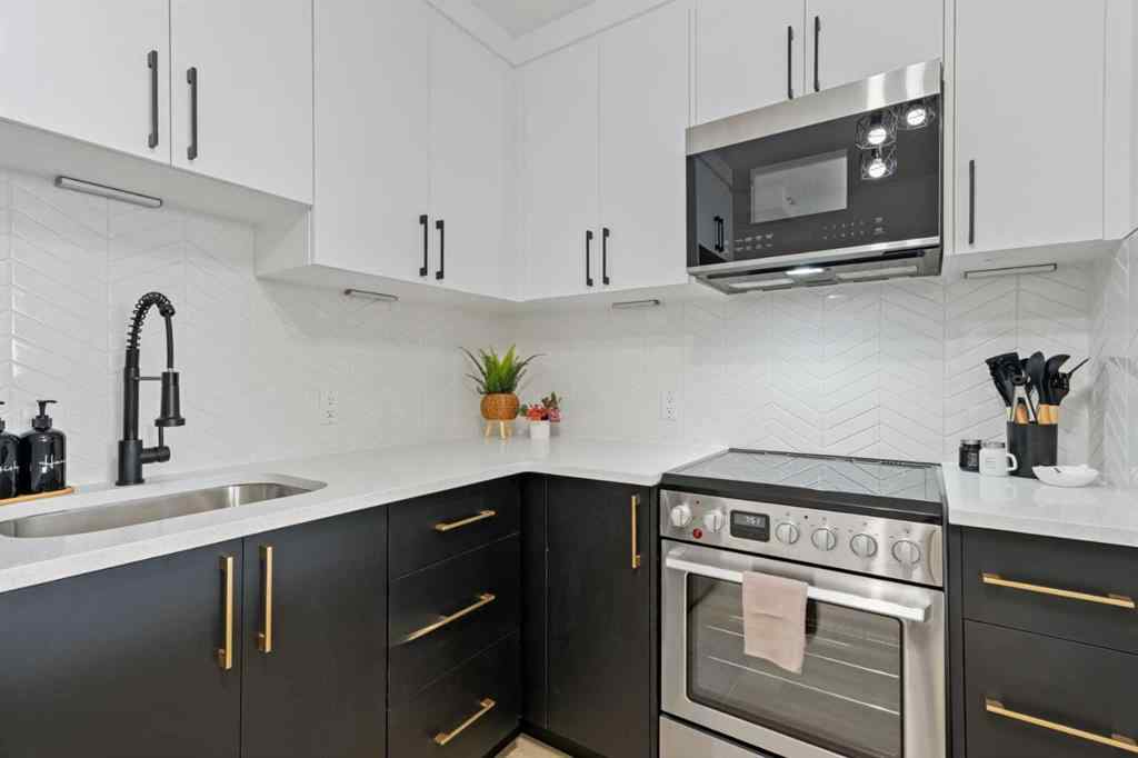 MLS® A2264637 - Unit #2 1530 26 Avenue SW in Bankview Calgary, Residential