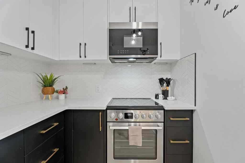 MLS® A2264637 - Unit #2 1530 26 Avenue SW in Bankview Calgary, Residential