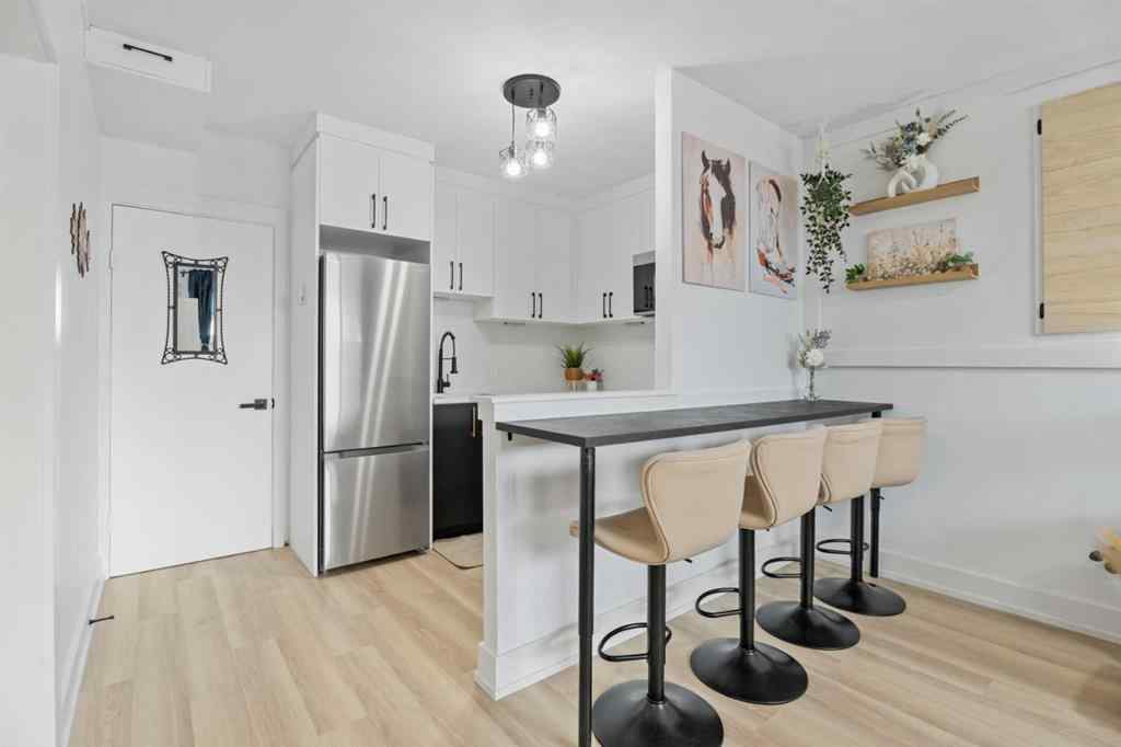 MLS® A2264637 - Unit #2 1530 26 Avenue SW in Bankview Calgary, Residential