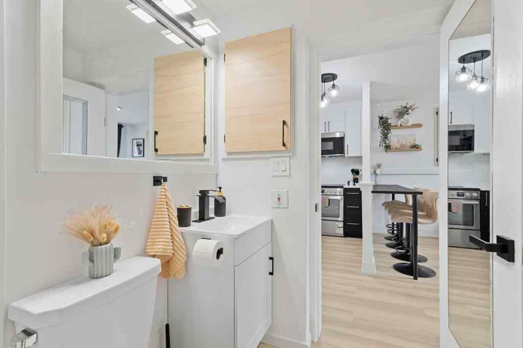 MLS® A2264637 - Unit #2 1530 26 Avenue SW in Bankview Calgary, Residential