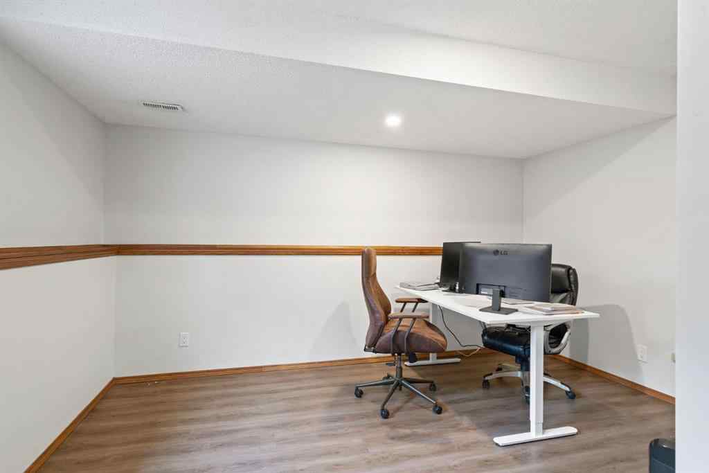 MLS® A2264639 - 132 Arbour Ridge Way NW in Arbour Lake Calgary, Residential