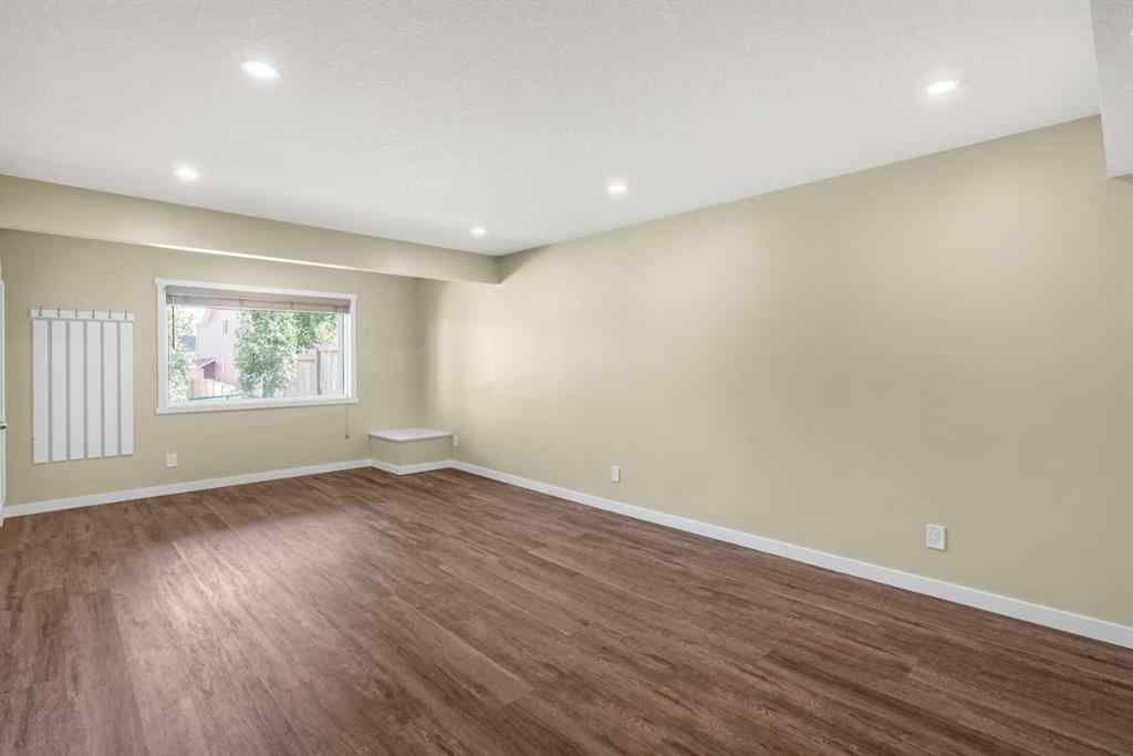 MLS® A2264651 - 140 Nolancrest Green NW in Nolan Hill Calgary, Residential