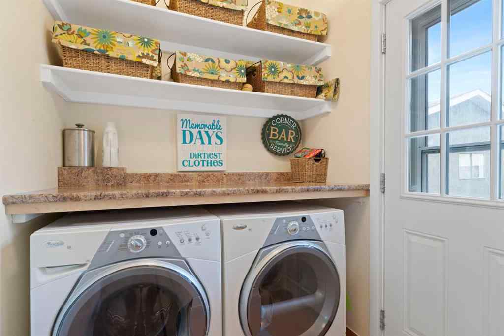 MLS® A2264652 - 9632 Oakcliffe Drive SW in Oakridge Calgary, Residential