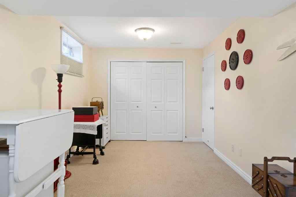 MLS® A2264652 - 9632 Oakcliffe Drive SW in Oakridge Calgary, Residential