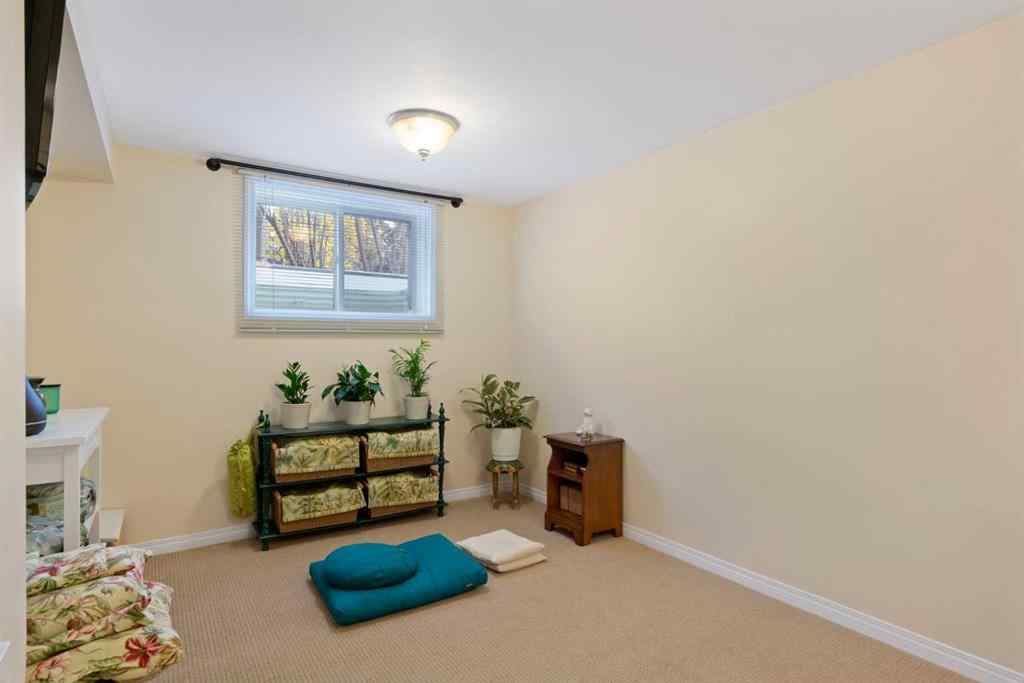 MLS® A2264652 - 9632 Oakcliffe Drive SW in Oakridge Calgary, Residential