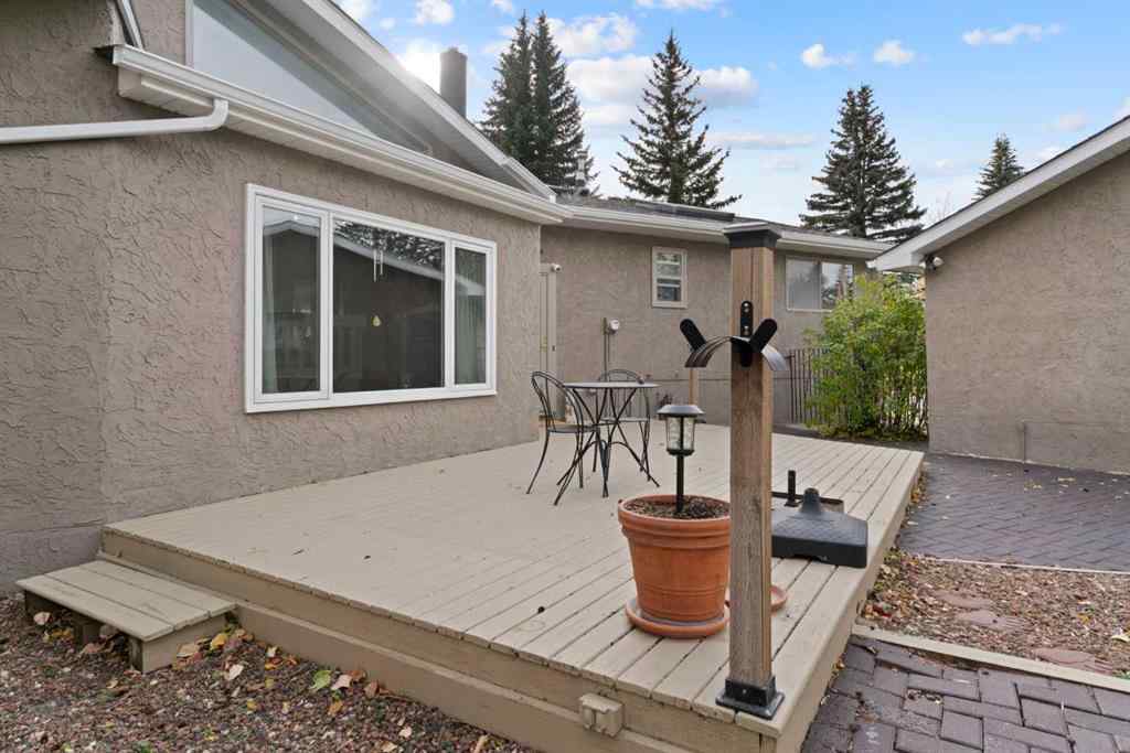 MLS® A2264652 - 9632 Oakcliffe Drive SW in Oakridge Calgary, Residential