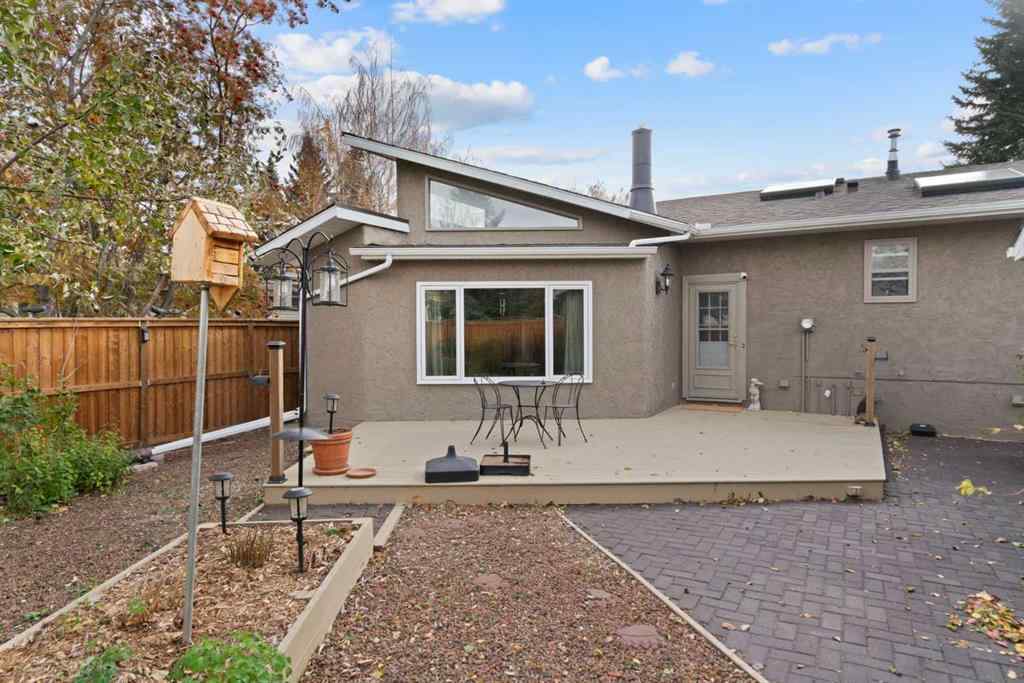 MLS® A2264652 - 9632 Oakcliffe Drive SW in Oakridge Calgary, Residential