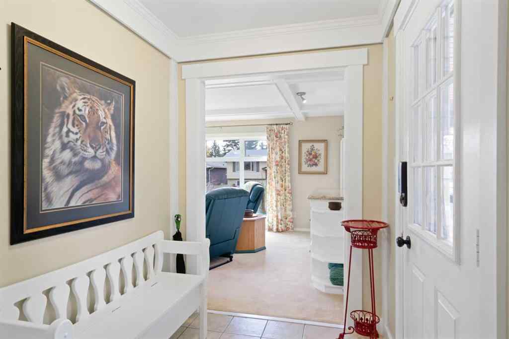 MLS® A2264652 - 9632 Oakcliffe Drive SW in Oakridge Calgary, Residential