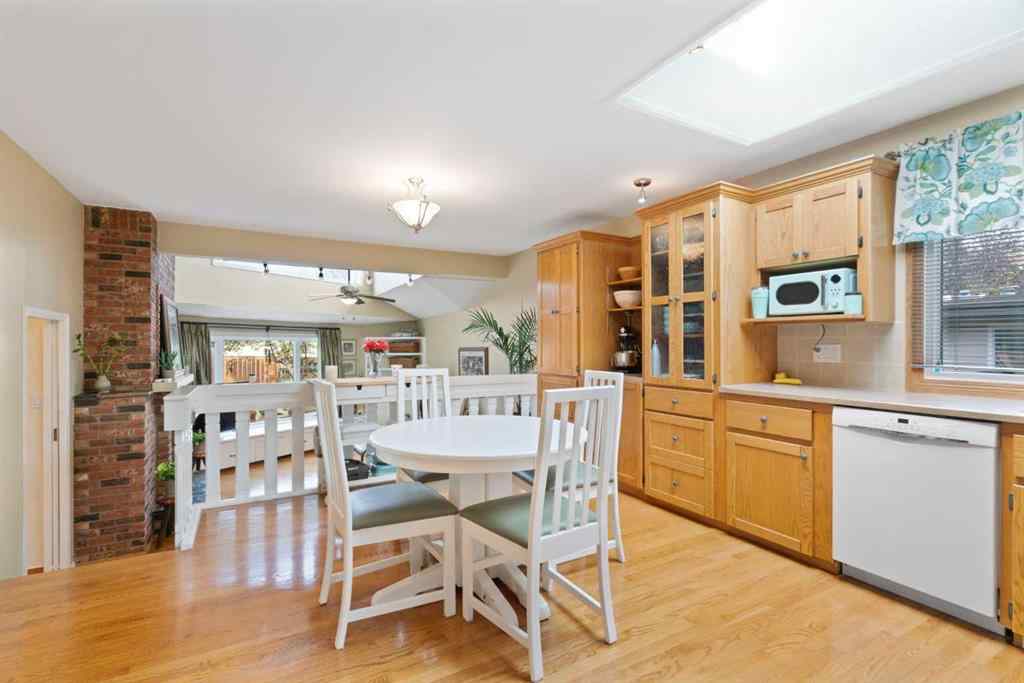 MLS® A2264652 - 9632 Oakcliffe Drive SW in Oakridge Calgary, Residential