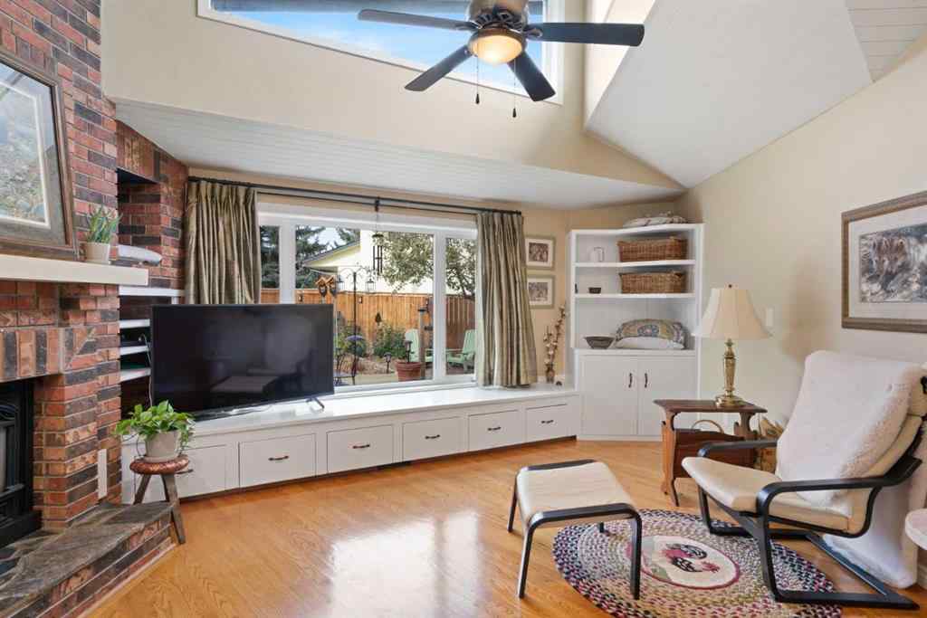 MLS® A2264652 - 9632 Oakcliffe Drive SW in Oakridge Calgary, Residential