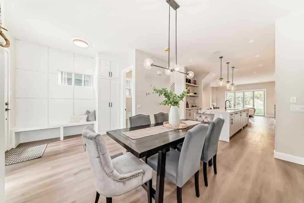 MLS® A2264653 - 2528 7 Avenue NW in West Hillhurst Calgary, Residential