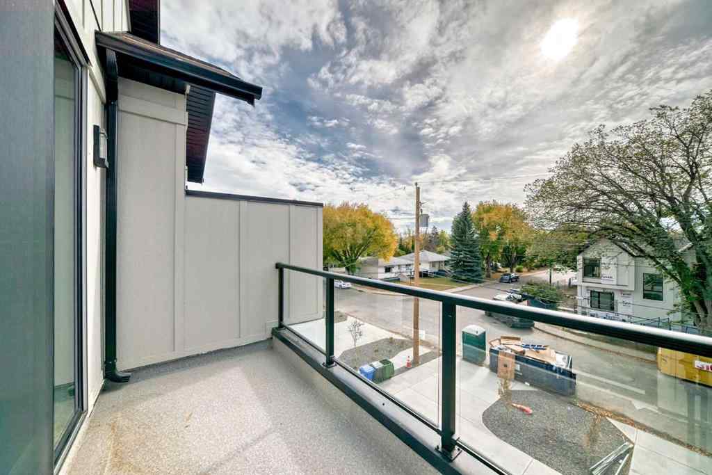 MLS® A2264653 - 2528 7 Avenue NW in West Hillhurst Calgary, Residential