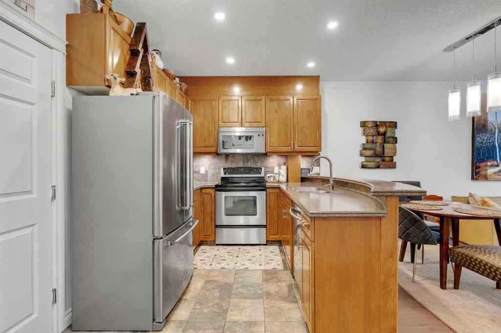 MLS® A2264663 - Unit #101 8 Hemlock Crescent SW in Spruce Cliff Calgary, Residential