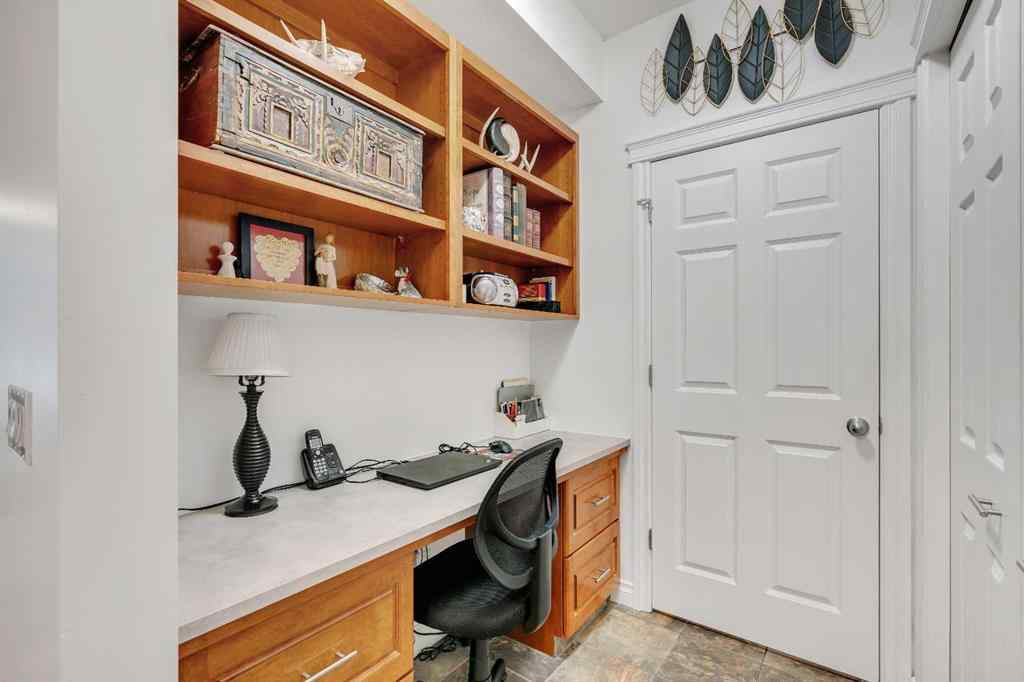 MLS® A2264663 - Unit #101 8 Hemlock Crescent SW in Spruce Cliff Calgary, Residential