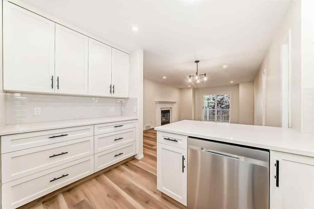 MLS® A2264664 - 126 Hawkstone Manor NW in Hawkwood Calgary, Residential