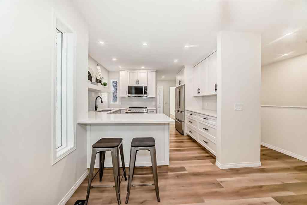 MLS® A2264664 - 126 Hawkstone Manor NW in Hawkwood Calgary, Residential