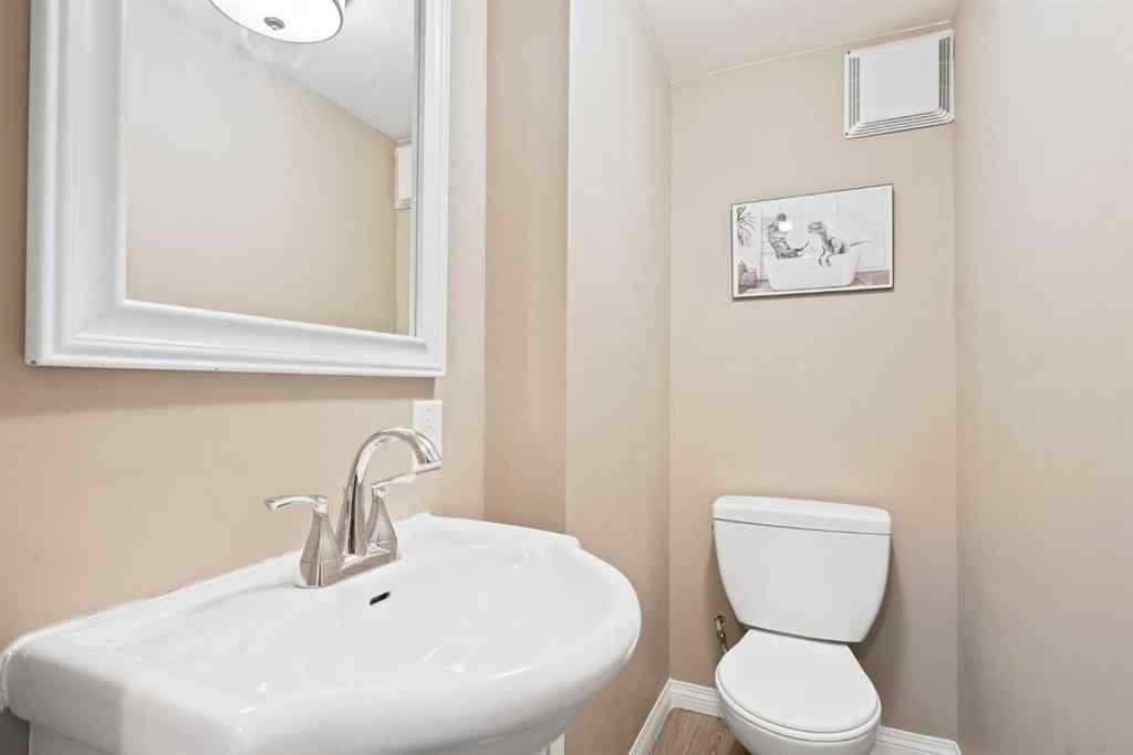 MLS® A2264665 - 9940 Wilde Road SE in Willow Park Calgary, Residential