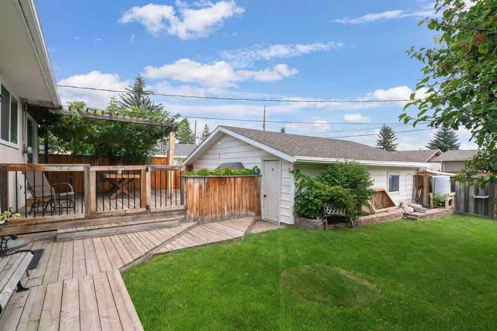 MLS® A2264665 - 9940 Wilde Road SE in Willow Park Calgary, Residential