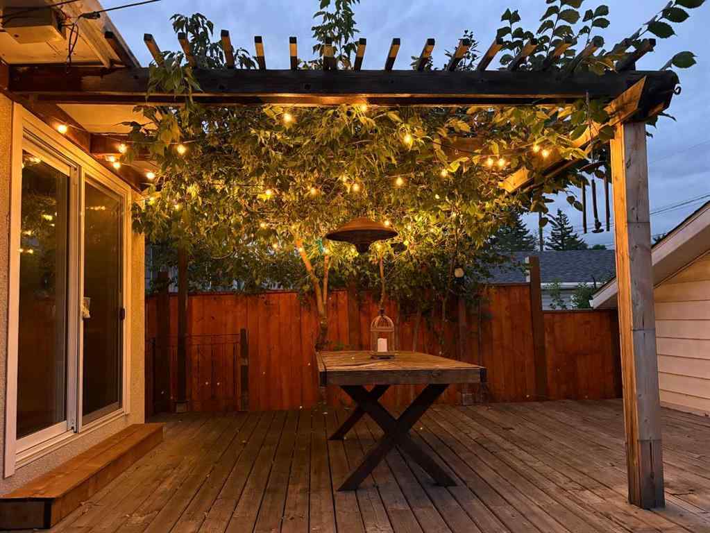 MLS® A2264665 - 9940 Wilde Road SE in Willow Park Calgary, Residential