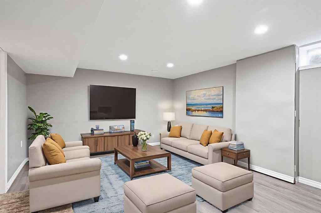 MLS® A2264665 - 9940 Wilde Road SE in Willow Park Calgary, Residential