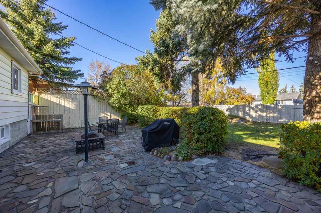 MLS® A2264667 - 7932 36 Avenue NW in Bowness Calgary, Residential