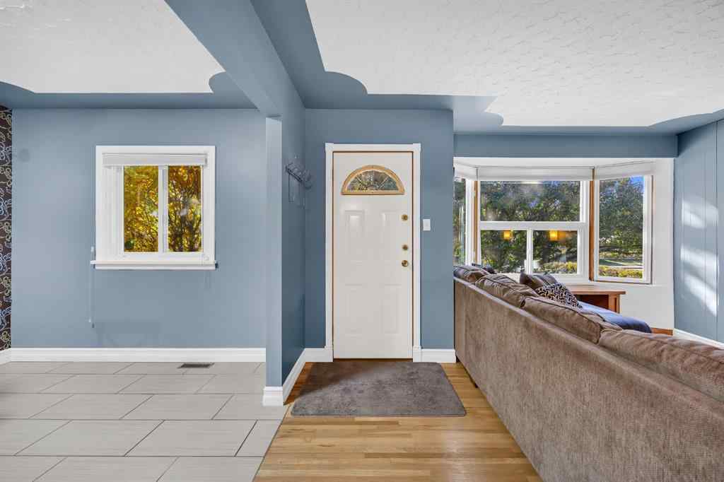 MLS® A2264667 - 7932 36 Avenue NW in Bowness Calgary, Residential