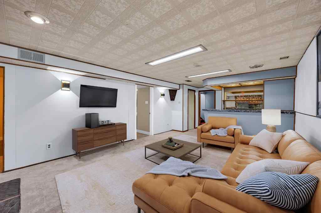 MLS® A2264667 - 7932 36 Avenue NW in Bowness Calgary, Residential