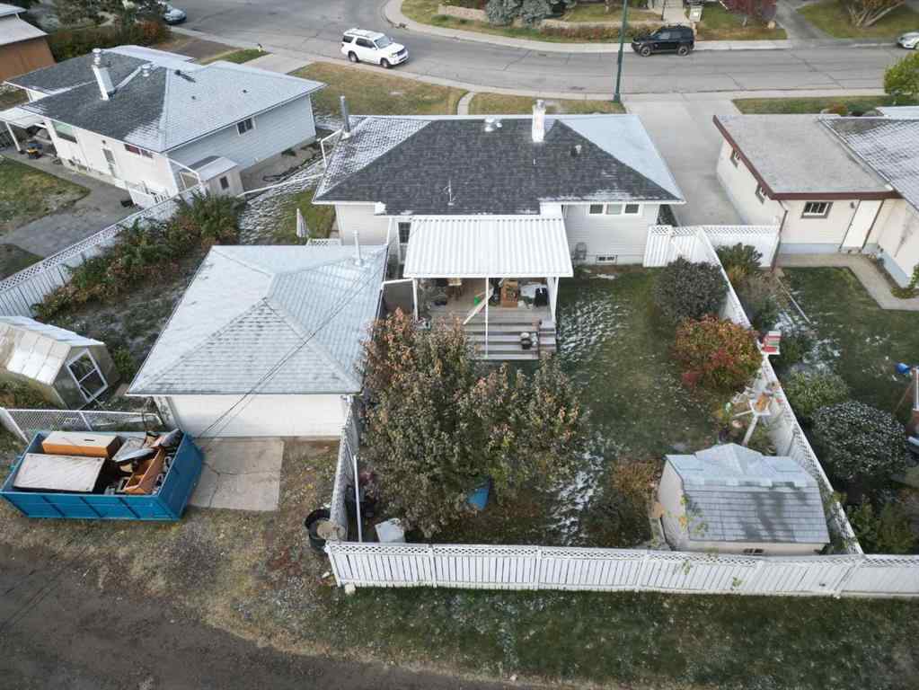 MLS® A2264672 - 8028 5 Street SW in Kingsland Calgary, Residential