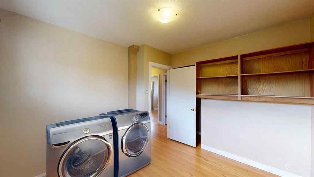 MLS® A2264672 - 8028 5 Street SW in Kingsland Calgary, Residential