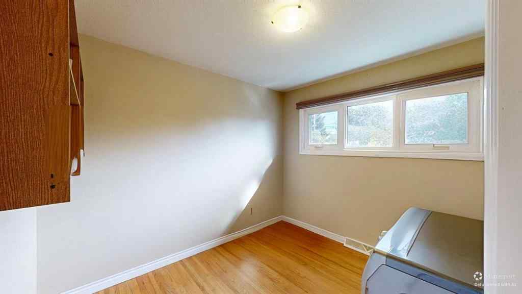 MLS® A2264672 - 8028 5 Street SW in Kingsland Calgary, Residential