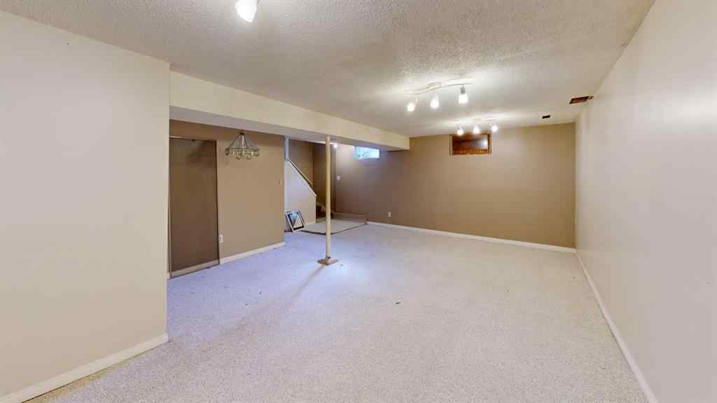 MLS® A2264672 - 8028 5 Street SW in Kingsland Calgary, Residential