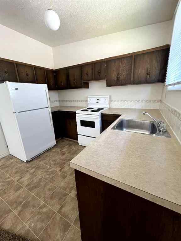 MLS® A2264673 - 1241 5 Avenue NW in West Hillhurst Calgary, Commercial