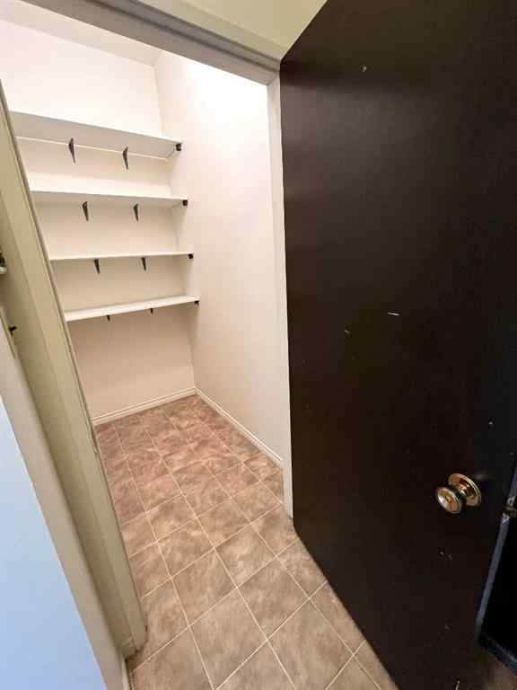 MLS® A2264673 - 1241 5 Avenue NW in West Hillhurst Calgary, Commercial