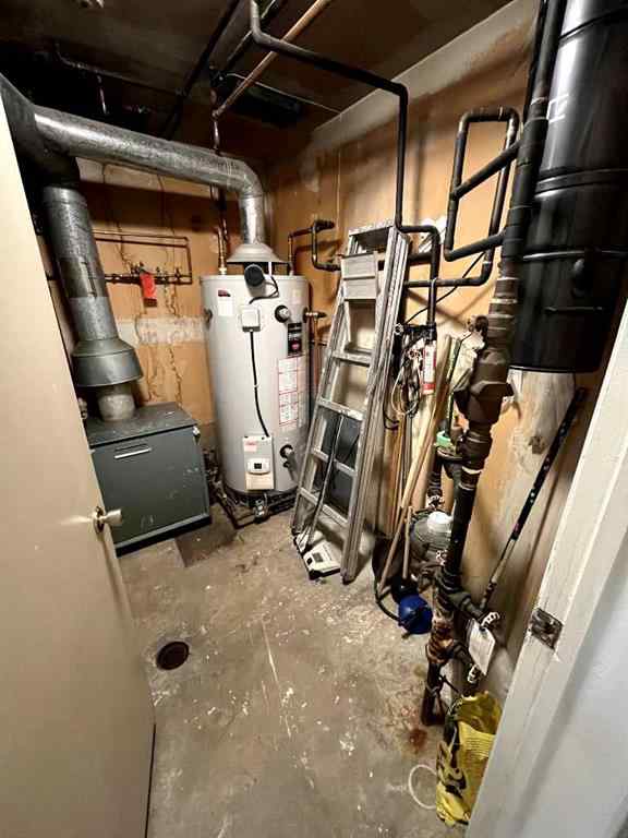 MLS® A2264673 - 1241 5 Avenue NW in West Hillhurst Calgary, Commercial