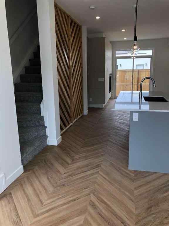 MLS® A2264676 - 2102 5 Avenue NW in West Hillhurst Calgary, Commercial