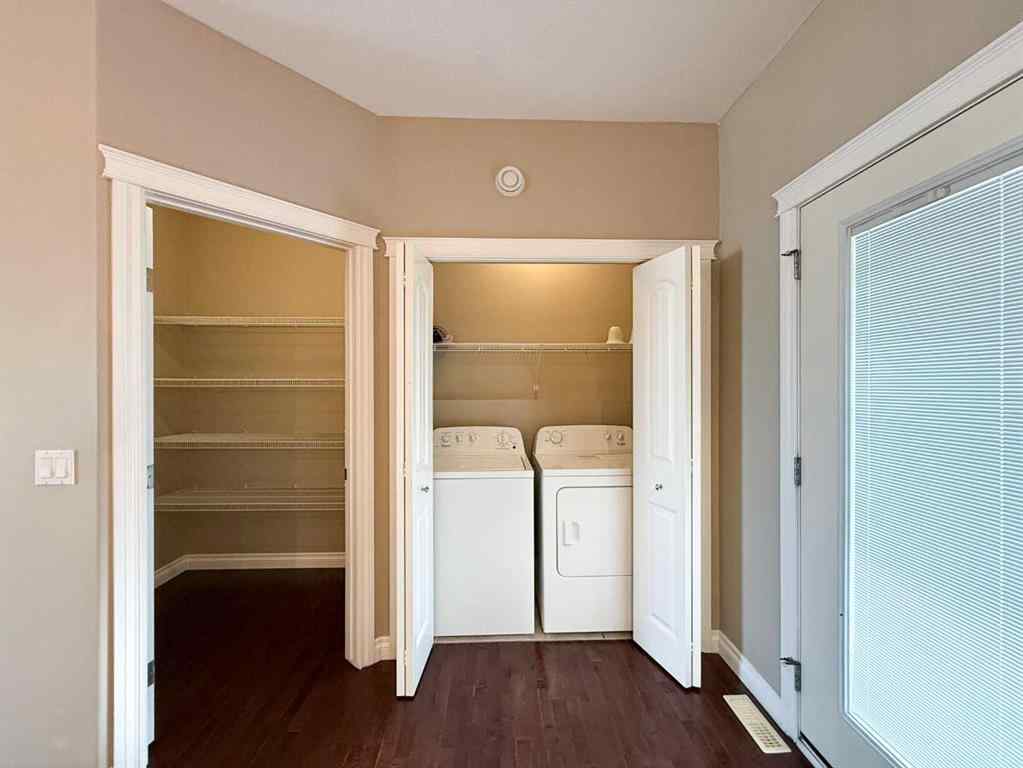 MLS® A2264677 - 4623 44 Street  in NONE Olds, Residential