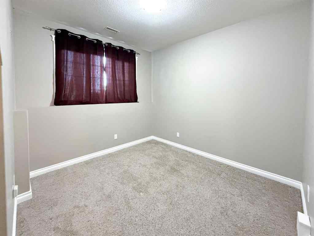 MLS® A2264677 - 4623 44 Street  in NONE Olds, Residential