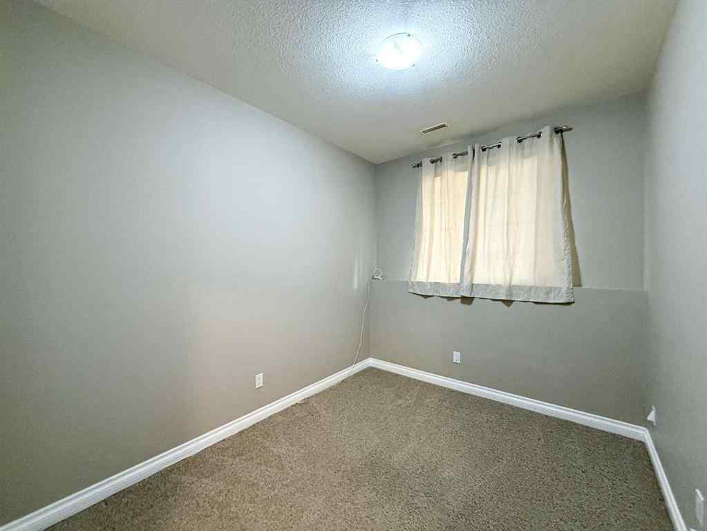 MLS® A2264677 - 4623 44 Street  in NONE Olds, Residential