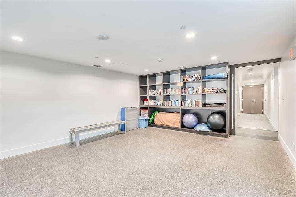 MLS® A2264680 - 638 14 Avenue SW in Beltline Calgary, Residential