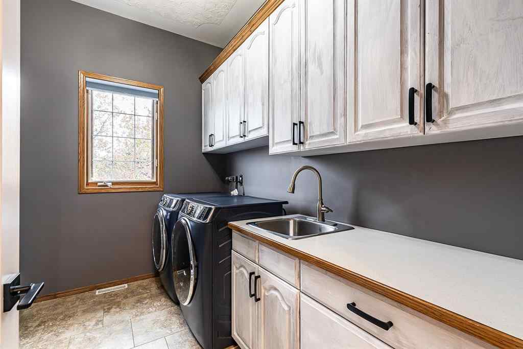 MLS® A2264682 - 15 Turner Close SE in Ross Glen Medicine Hat, Residential