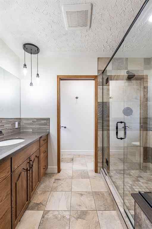 MLS® A2264682 - 15 Turner Close SE in Ross Glen Medicine Hat, Residential