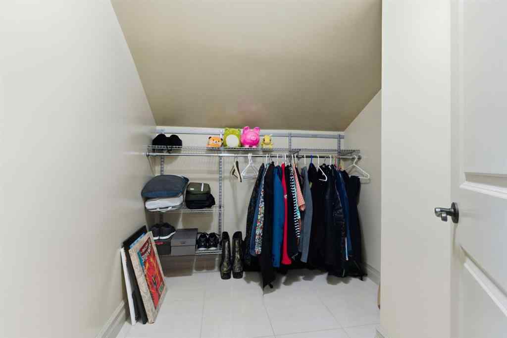 MLS® A2264684 - 25 Paradise Bay  in NONE Chestermere, Residential