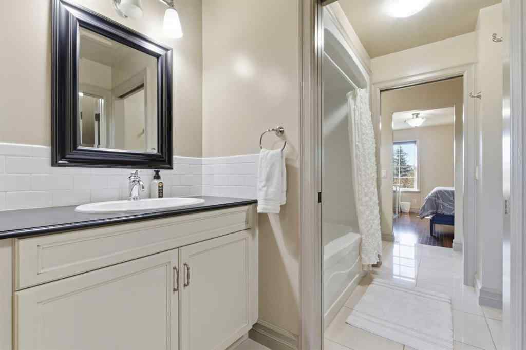 MLS® A2264684 - 25 Paradise Bay  in NONE Chestermere, Residential