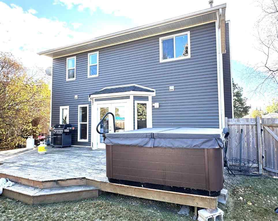 MLS® A2264685 - 600 10 Avenue SE in NONE Slave Lake, Residential