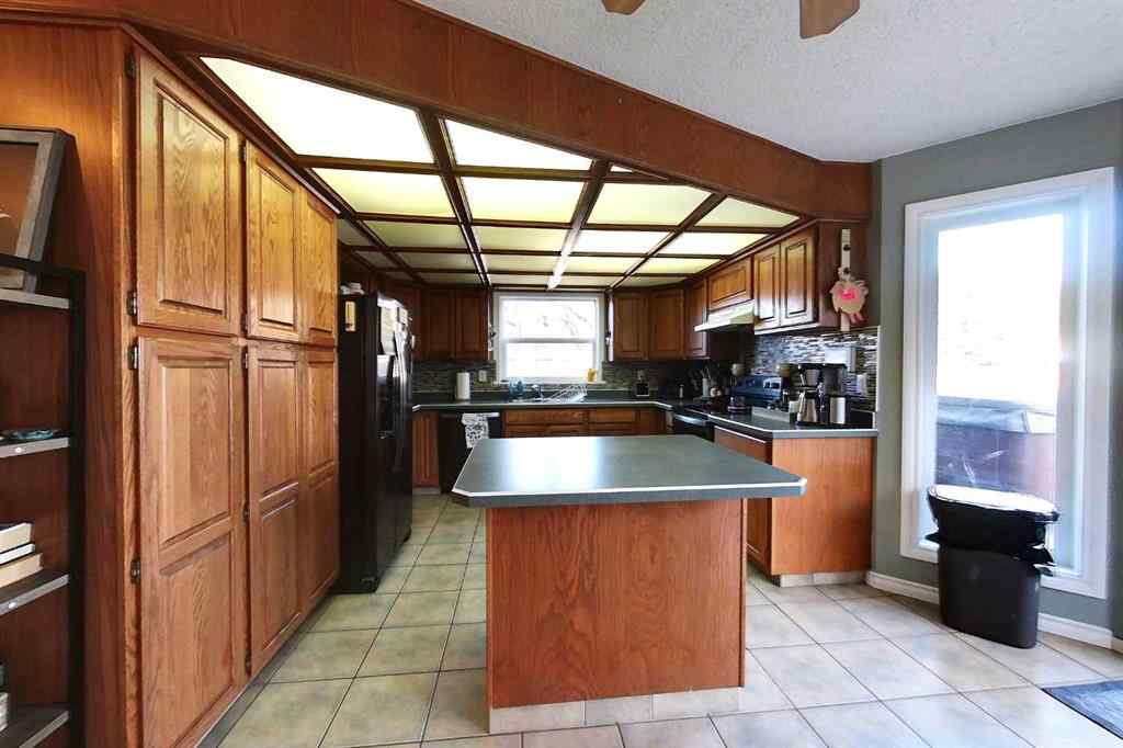 MLS® A2264685 - 600 10 Avenue SE in NONE Slave Lake, Residential